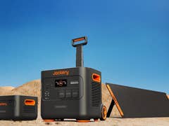 Jackery Explorer 2000 Pro in the desert