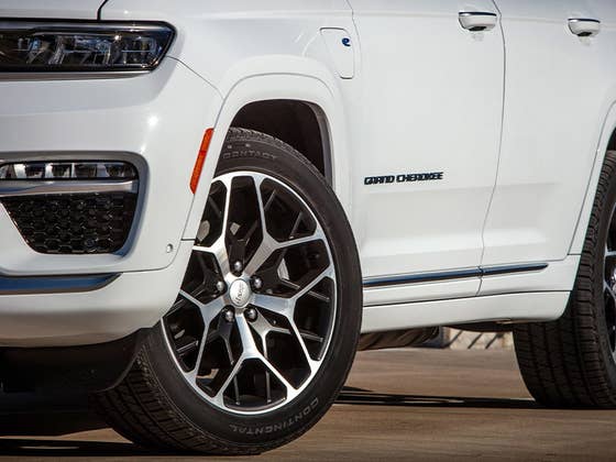 Jeep Owners Beware: This Dangerous Defect Affects Over 121,000 Vehicles