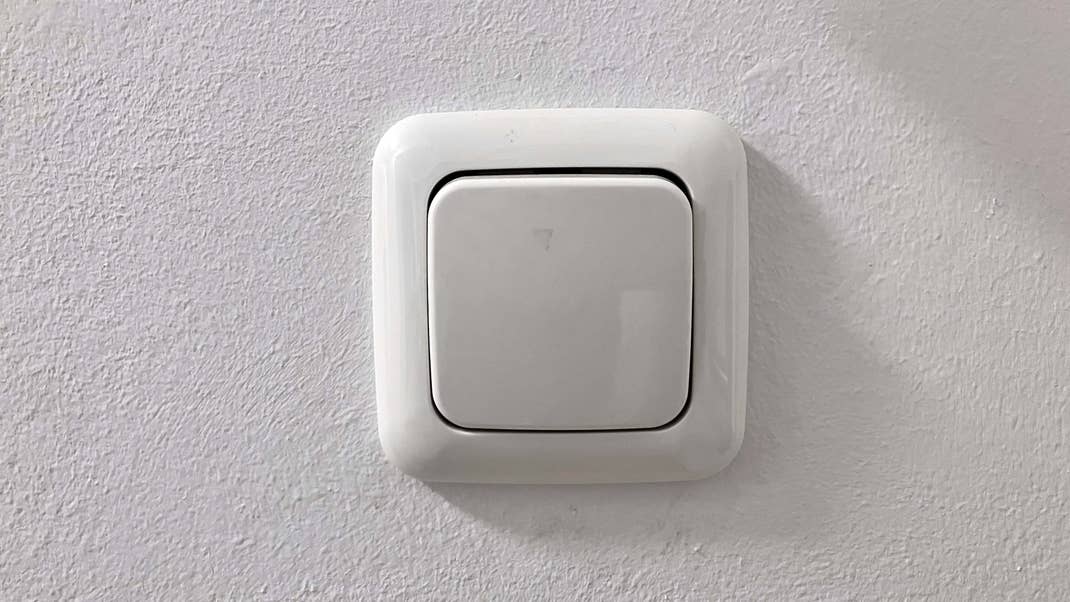 Das hier ist übrigens ein Lichtschalter! Das Bild eines herkömmlichen Lichtschalters.