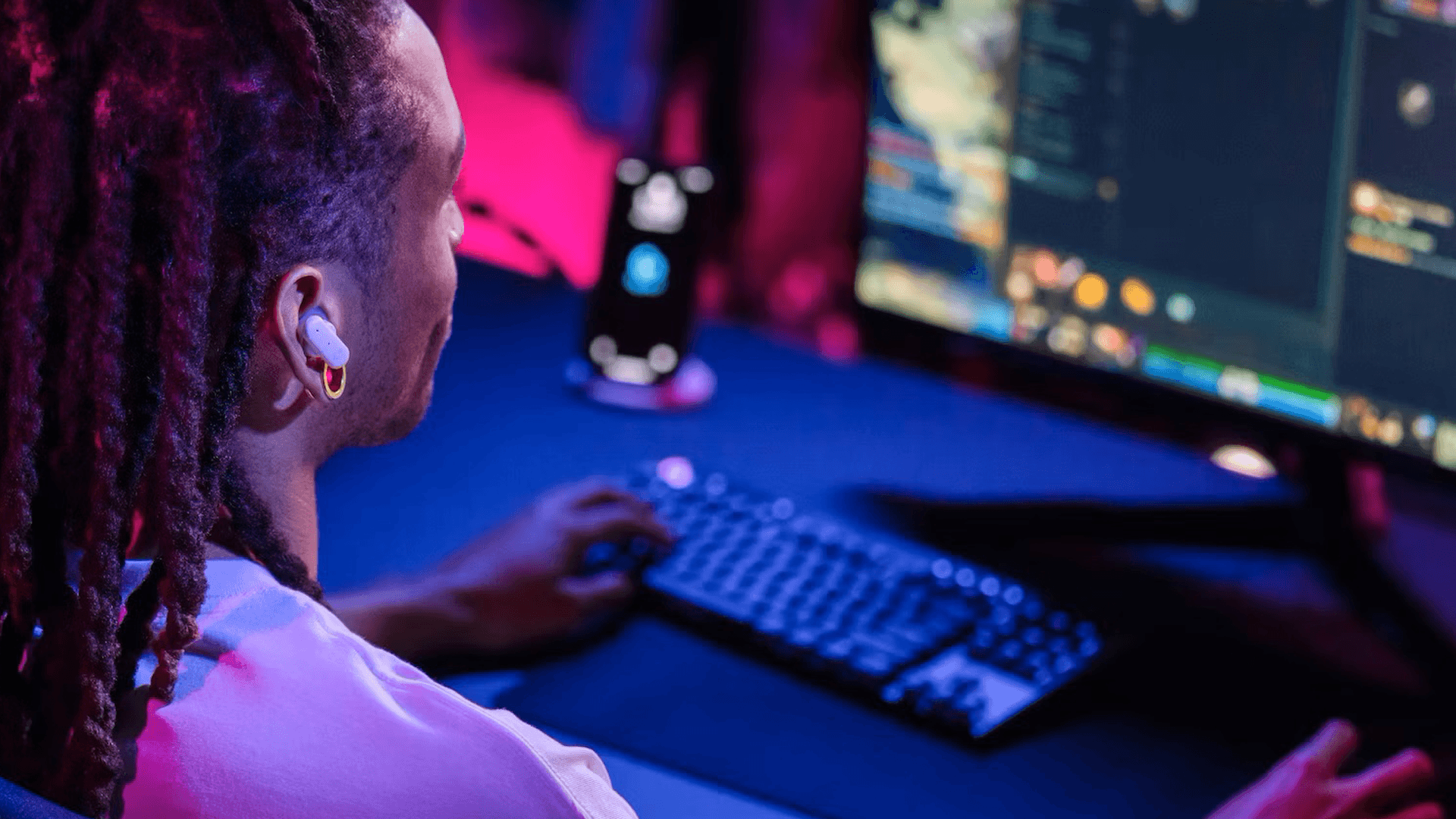 Logitech G Fits with Lightform and Lightspeed