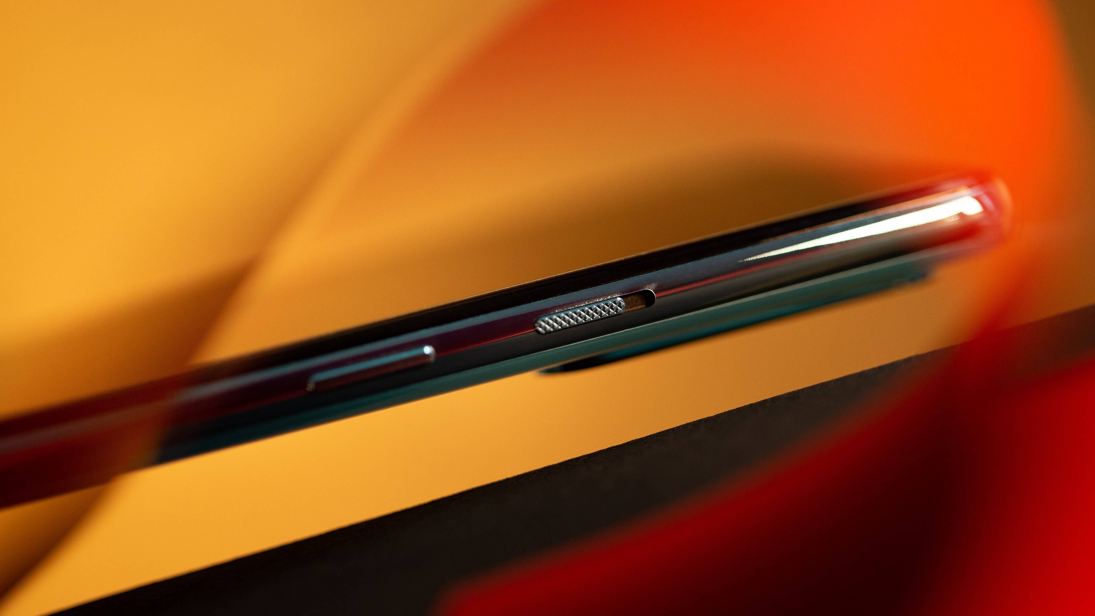 NextPIT OnePlus Nord side