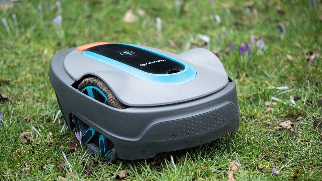 The Gardena Sileno City looks chic and feels expensive, although the robotic mower is made of mostly plastic. Gardena Sileno City 600 m²