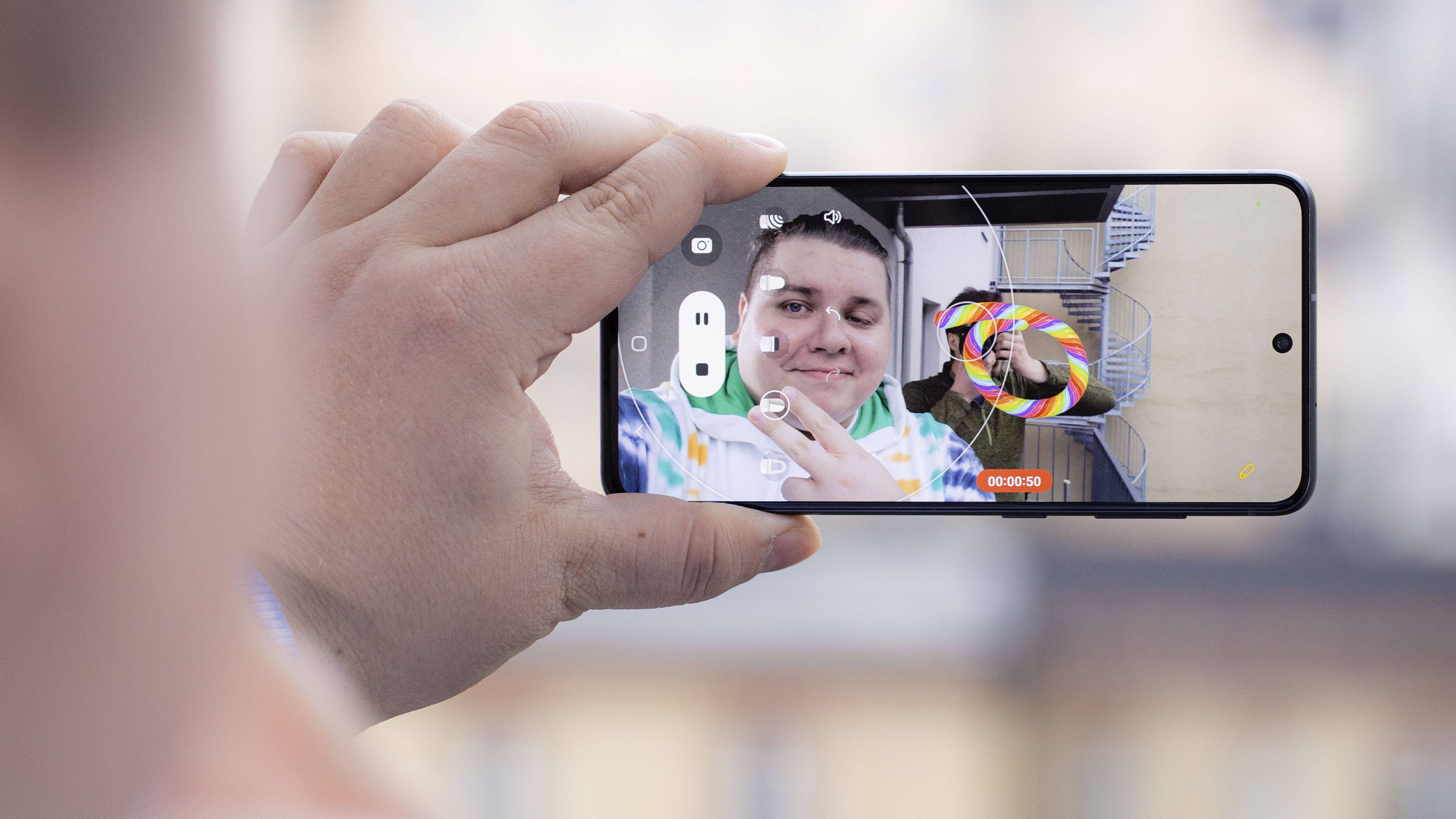 Samsung Galaxy S21 FE Selfie Samsung Galaxy S21 FE Selfie