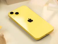 Apple iPhone 14 in Yellow