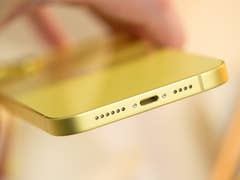 Apple iPhone 14 in yellow