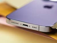 iPhone 14 Pro Lightning Port
