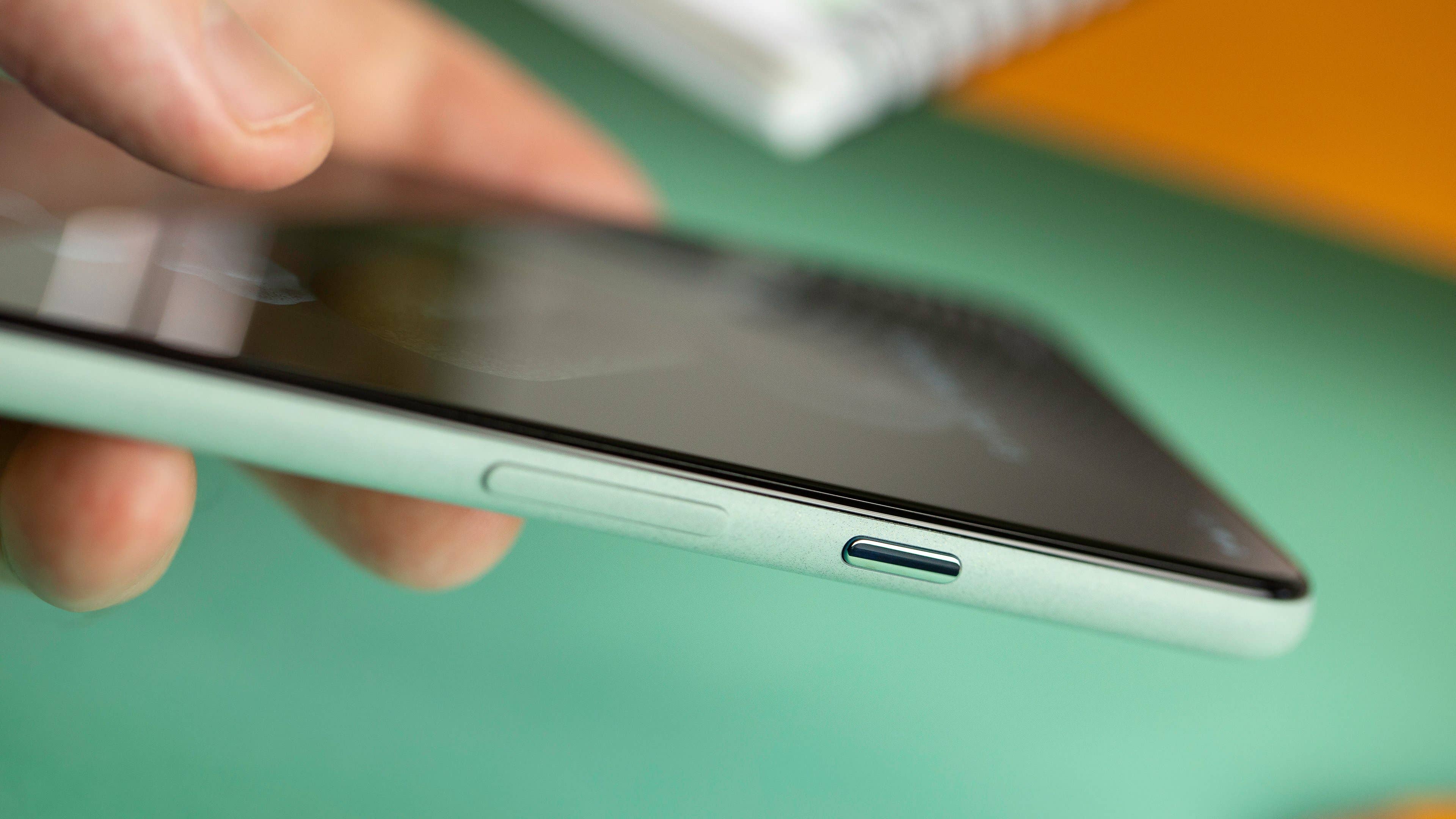 NextPit Google Pixel 5 side