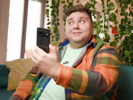 How to take your best selfies with the Pixel 7 (Pro) if you are visually impaired?