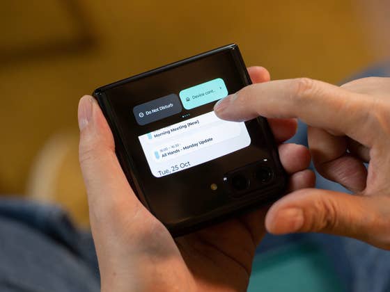 Samsung Galaxy Z Flip 5’s Cover Screen Can Run Standalone Apps