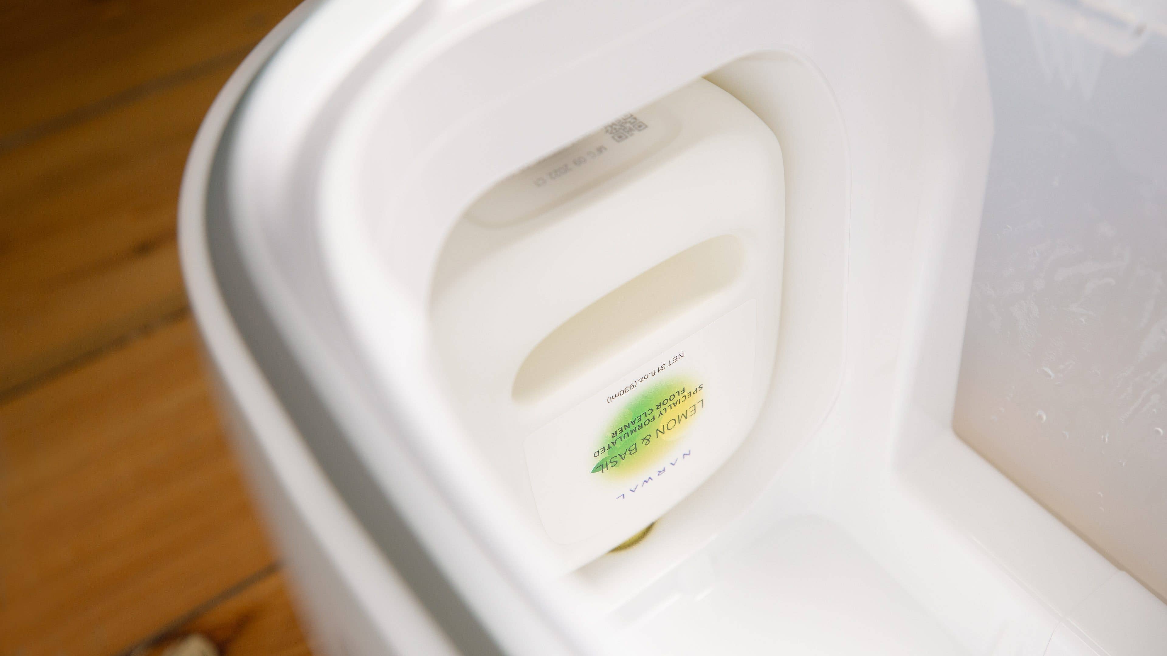 Narwal Freo base station