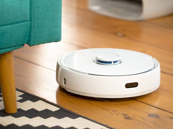 Narwal Freo is a Top Self-Cleaning Robot to Buy Now at $400 Off