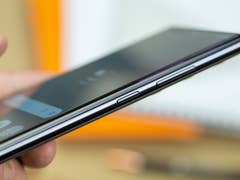 The right side of the Galaxy S22 Ultra