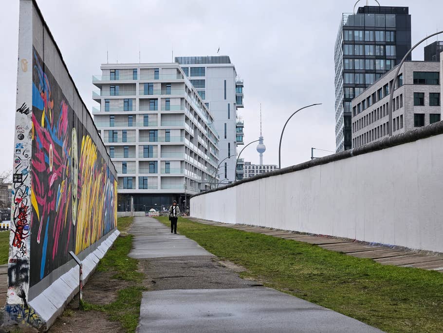 Samsung Galaxy S23 Plus camera review samples