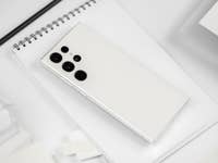 The Galaxy S23 Ultra in Cream.