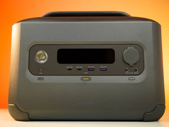 Ugreen PowerRoam 1200 Review: Smart, Efficient Power Station