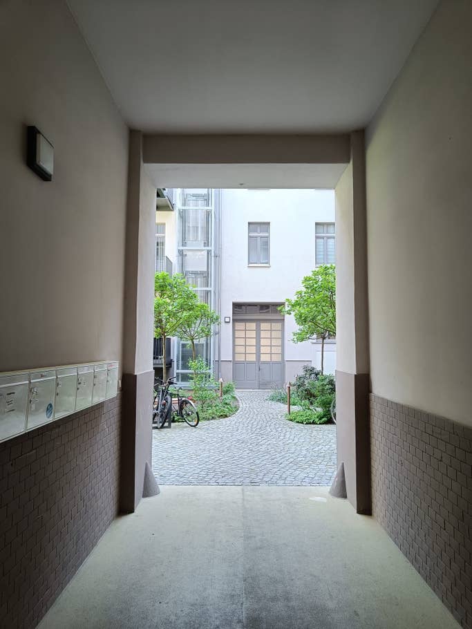 OnePlus Nord 2T photo gallery