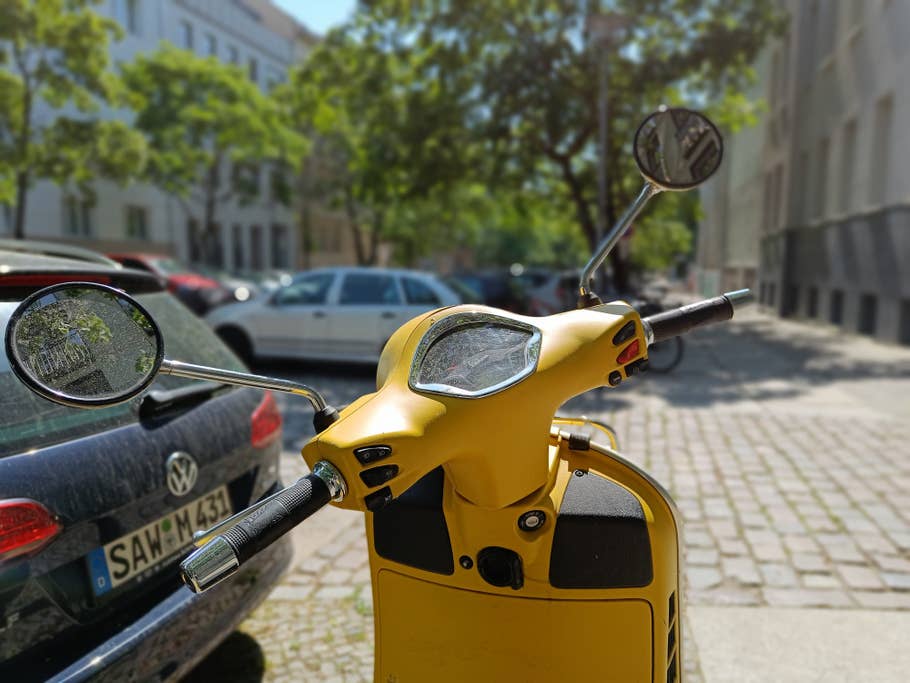 OnePlus Nord 2T photo gallery