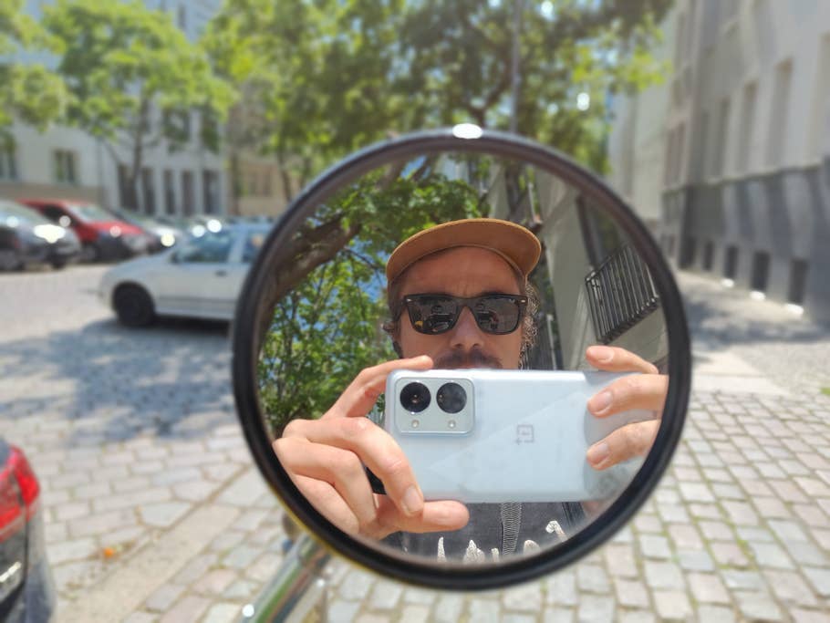 OnePlus Nord 2T photo gallery