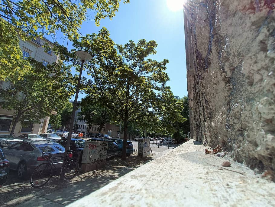 OnePlus Nord 2T photo gallery