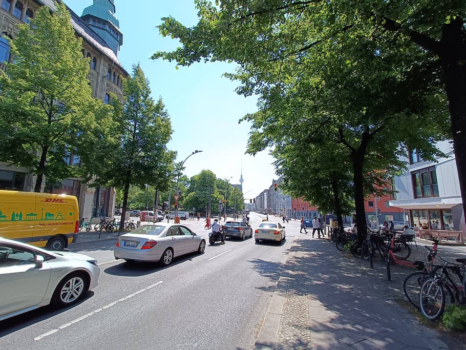 OnePlus Nord 2T photo gallery