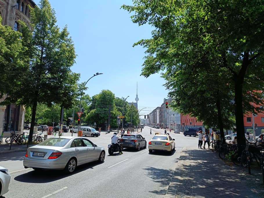 OnePlus Nord 2T photo gallery