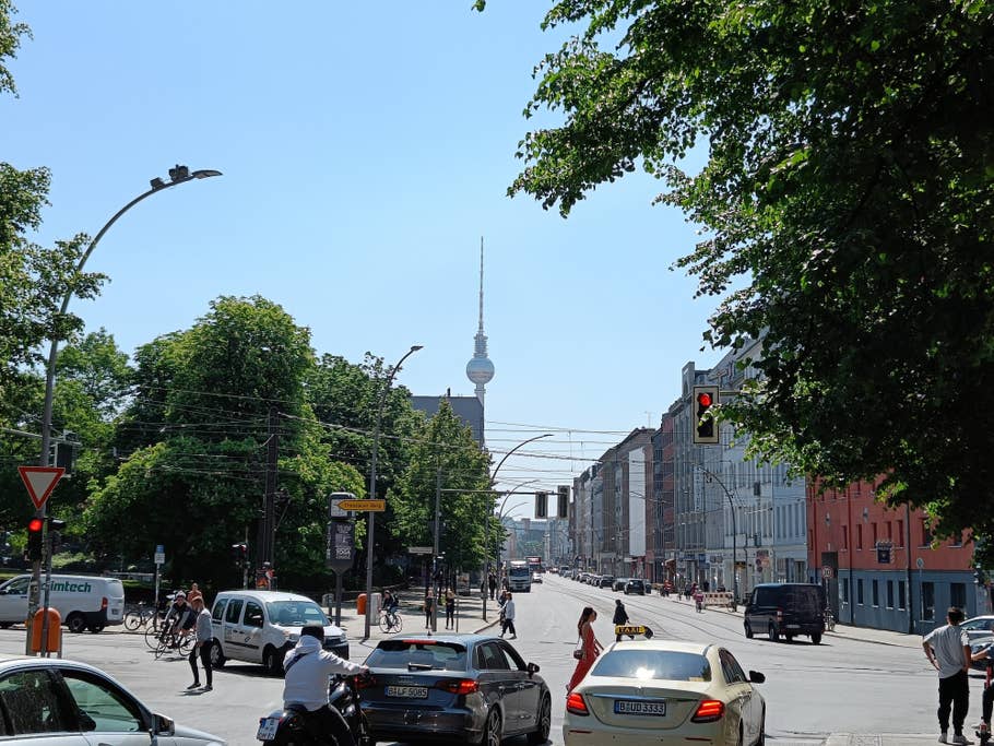 OnePlus Nord 2T photo gallery