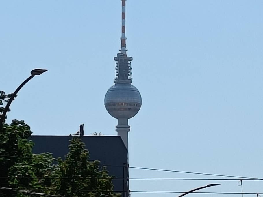 OnePlus Nord 2T photo gallery