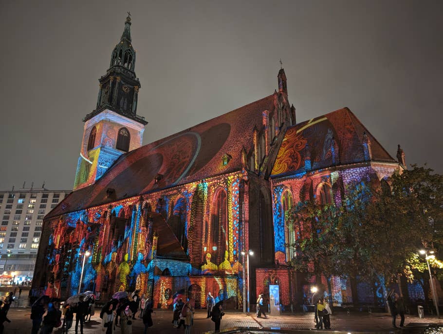 Google Pixel 8 Pro review sample