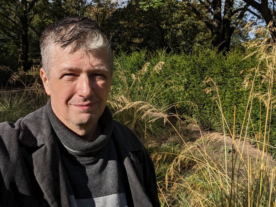 Google Pixel 8 Pro review sample