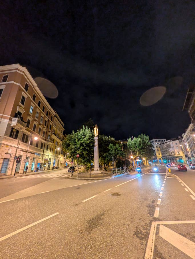 Google Pixel 8a: Ultra-wide-angle camera (0.5x)