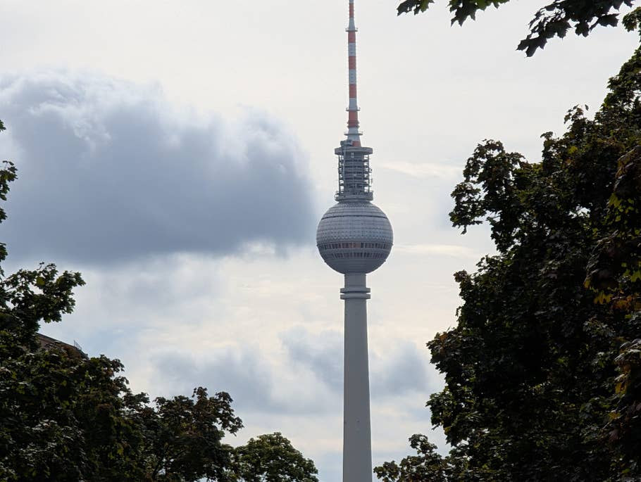 Google Pixel 9 Pro: Telephoto camera (10x digital zoom)