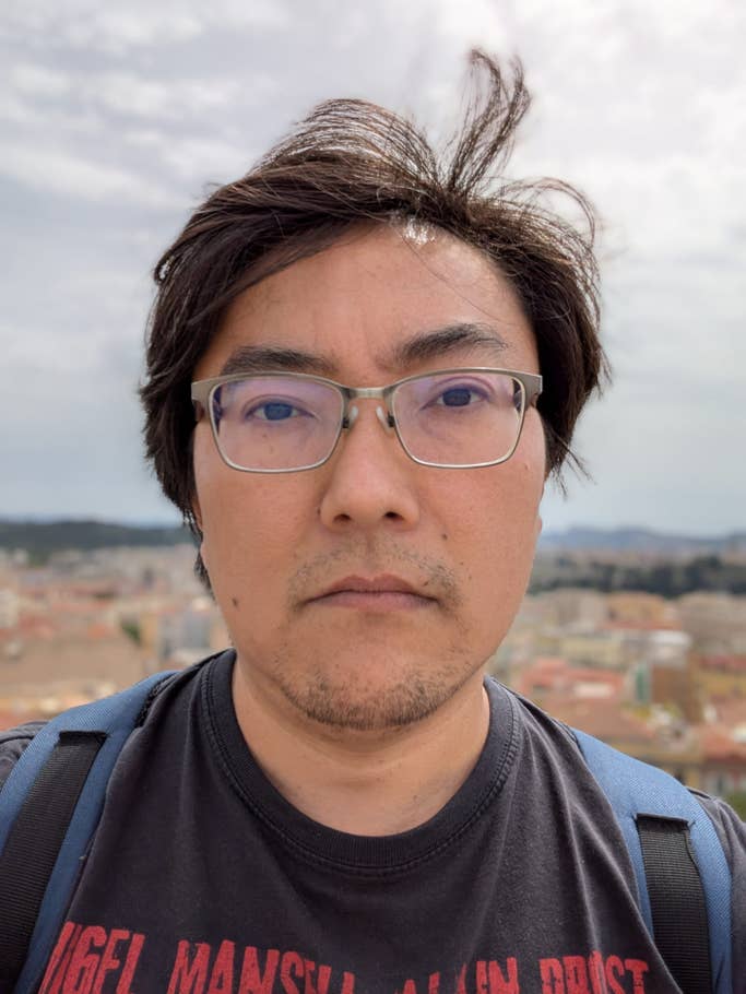 Google Pixel 9a: Selfie - Portrait mode on