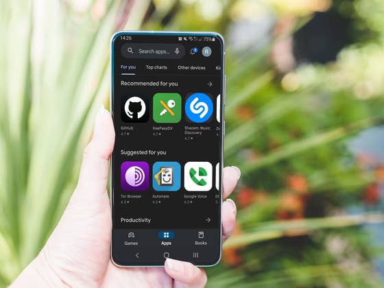 Google Play Store Could Support Updating Apps from Unknown Sources