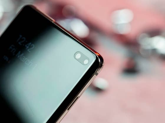 How to access the Galaxy S10’s ultrawide-angle from WhatsApp