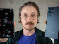 Ben holding the Samsung Galaxy S22 Ultra in 2023 Ben holding the Samsung Galaxy S22 Ultra in 2023