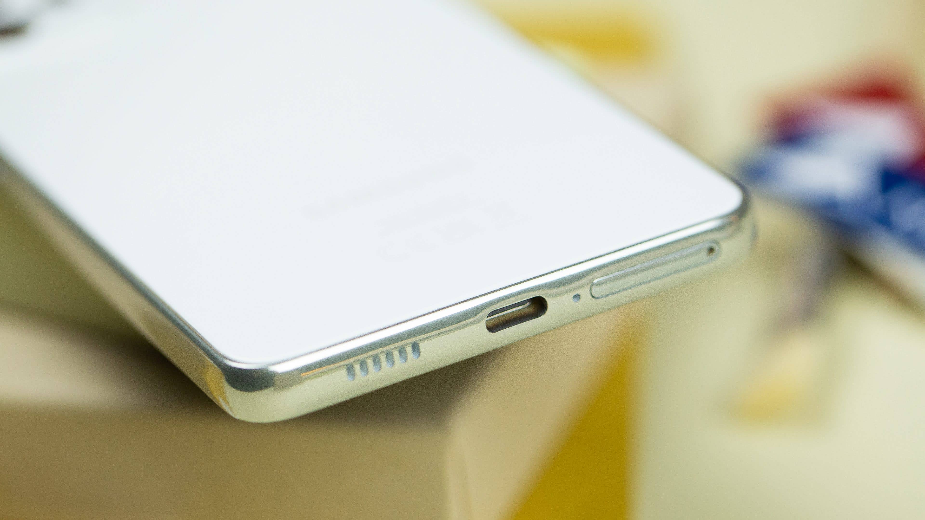 Samsuns Galaxy A53 bottom view with speaker grille, USB-C port, and SIM card tray Samsuns Galaxy A53 bottom view with speaker grille, USB-C port, and SIM card tray