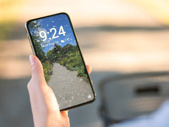 How to Set Up Real-Time Weather on your Samsung Phone Wallpaper