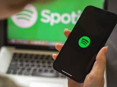 Spotify will be issuing refunds to its customers after discontinuing Car Things.