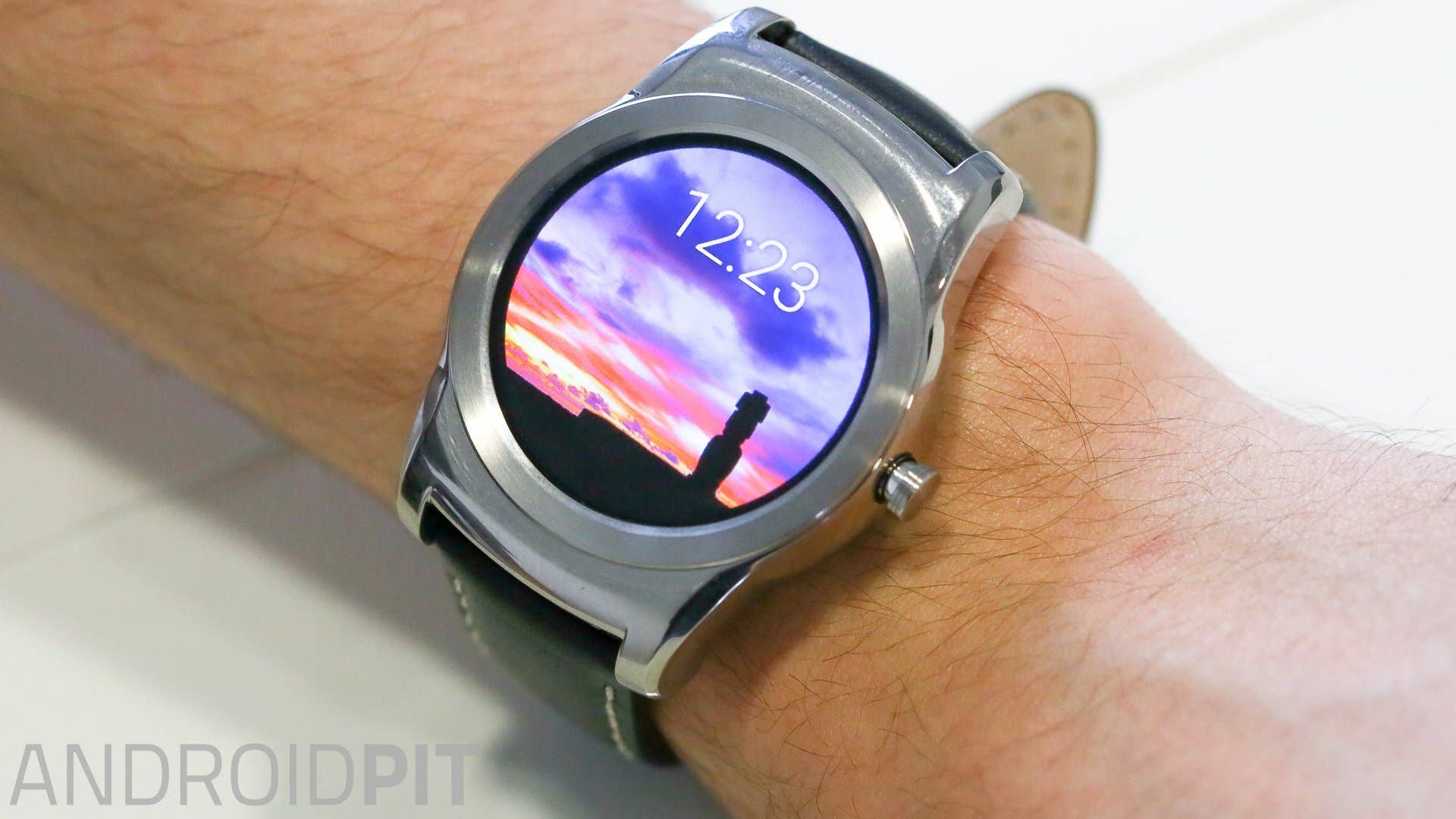 Lg g watch urbane lte　スマートウォッチ LG W150: Watch Urbane - Sleek, Stylish Smartwatch | LG USA