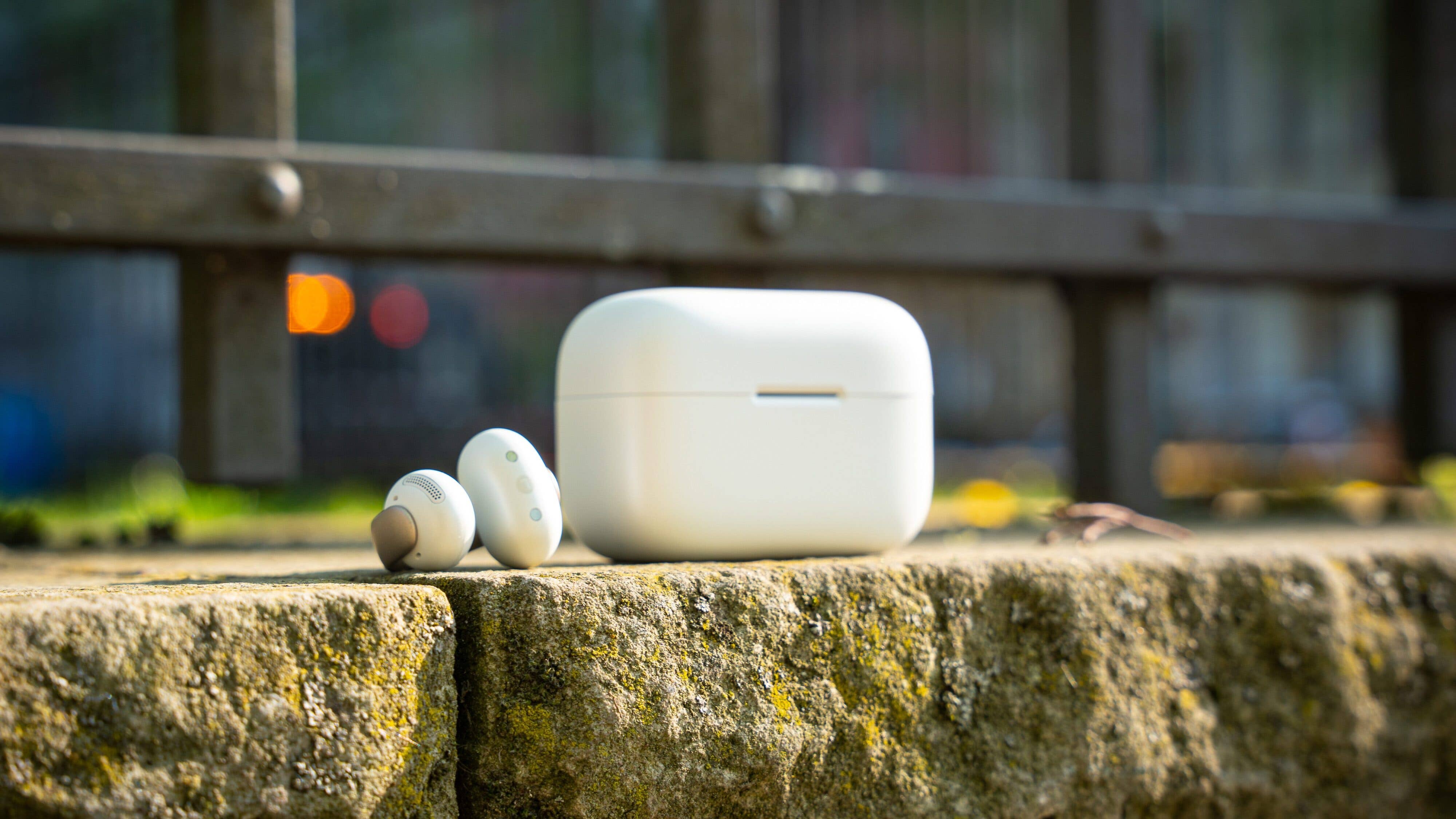 Anker　Soundcore AeroClip ホワイト Soundcore AeroClip | オープンイヤーイヤホンの製品情報 | Anker