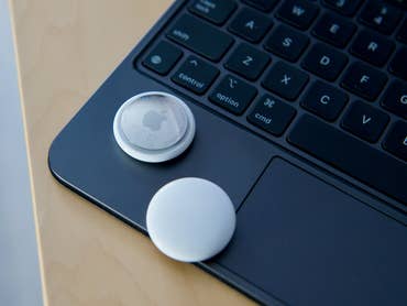 Apple AirTag: New and old