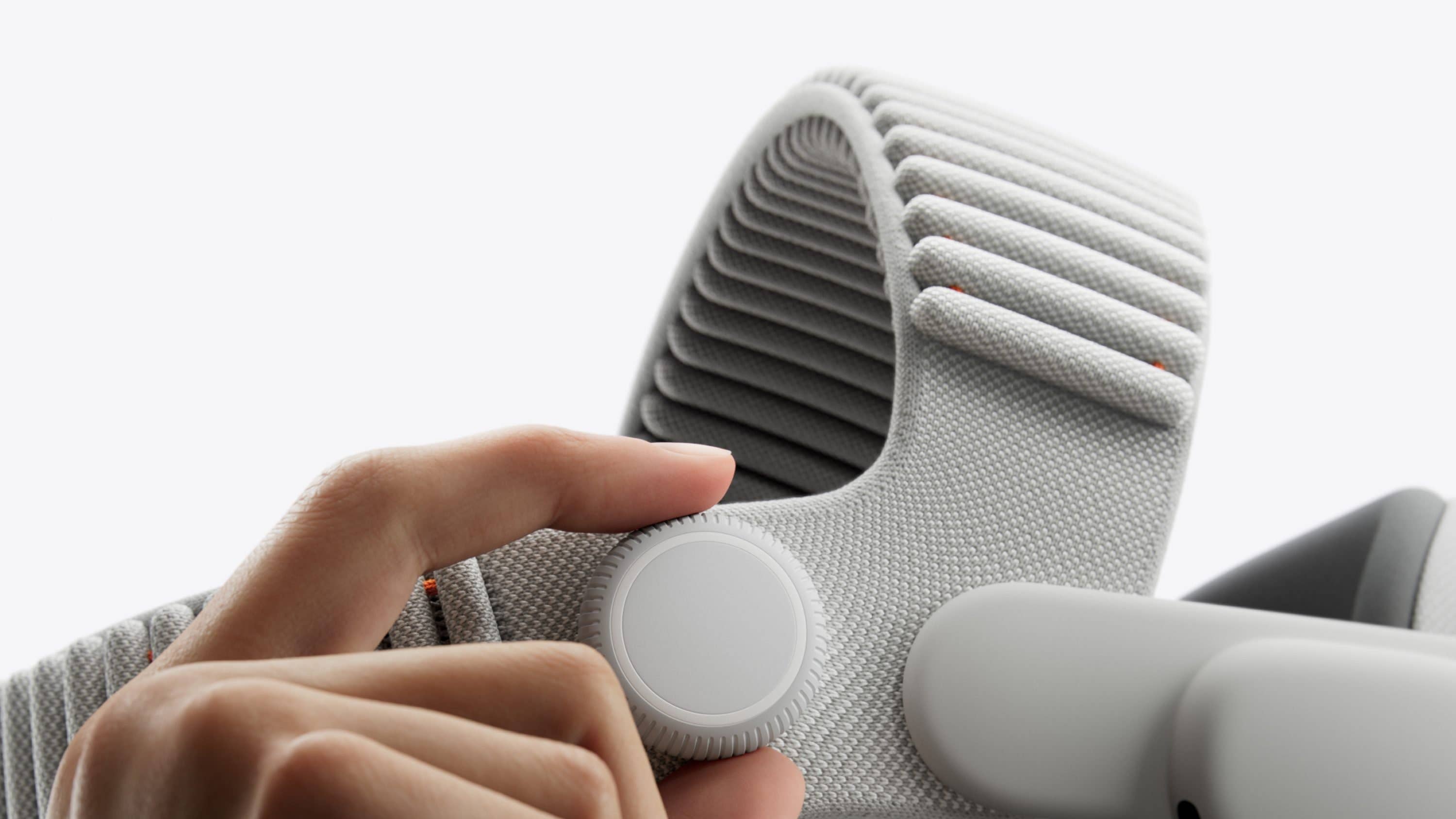 Apple's new Dual Band is made of knitted fabric for the Vision Pro. Apple's new Dual Band is made of knitted fabric for the Vision Pro.