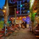The night shots look Instagrammable. The main camera is capable of capturing substantial amounts of light and has good control over the post-processing mechanism. Samsung Galaxy Z Flip 6 camera samples