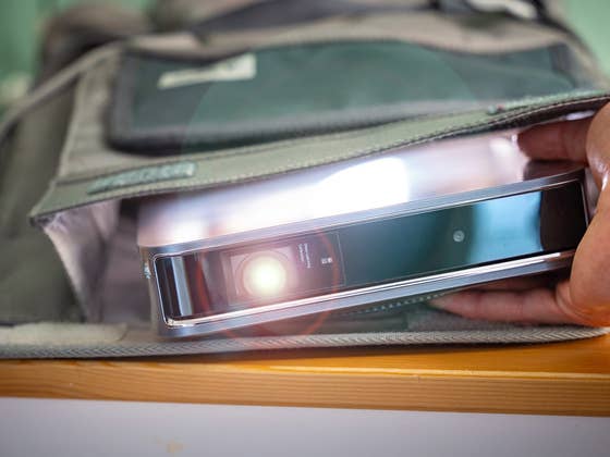 Dangbei Atom Mini Projector Review: A Small, Bright Star Shines