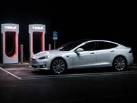desastroese-bilanz-tesla-faehrt-am-markt-vorbei.jpg