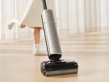 Dreame Aero Pro wet dry cordless vacuum and mop