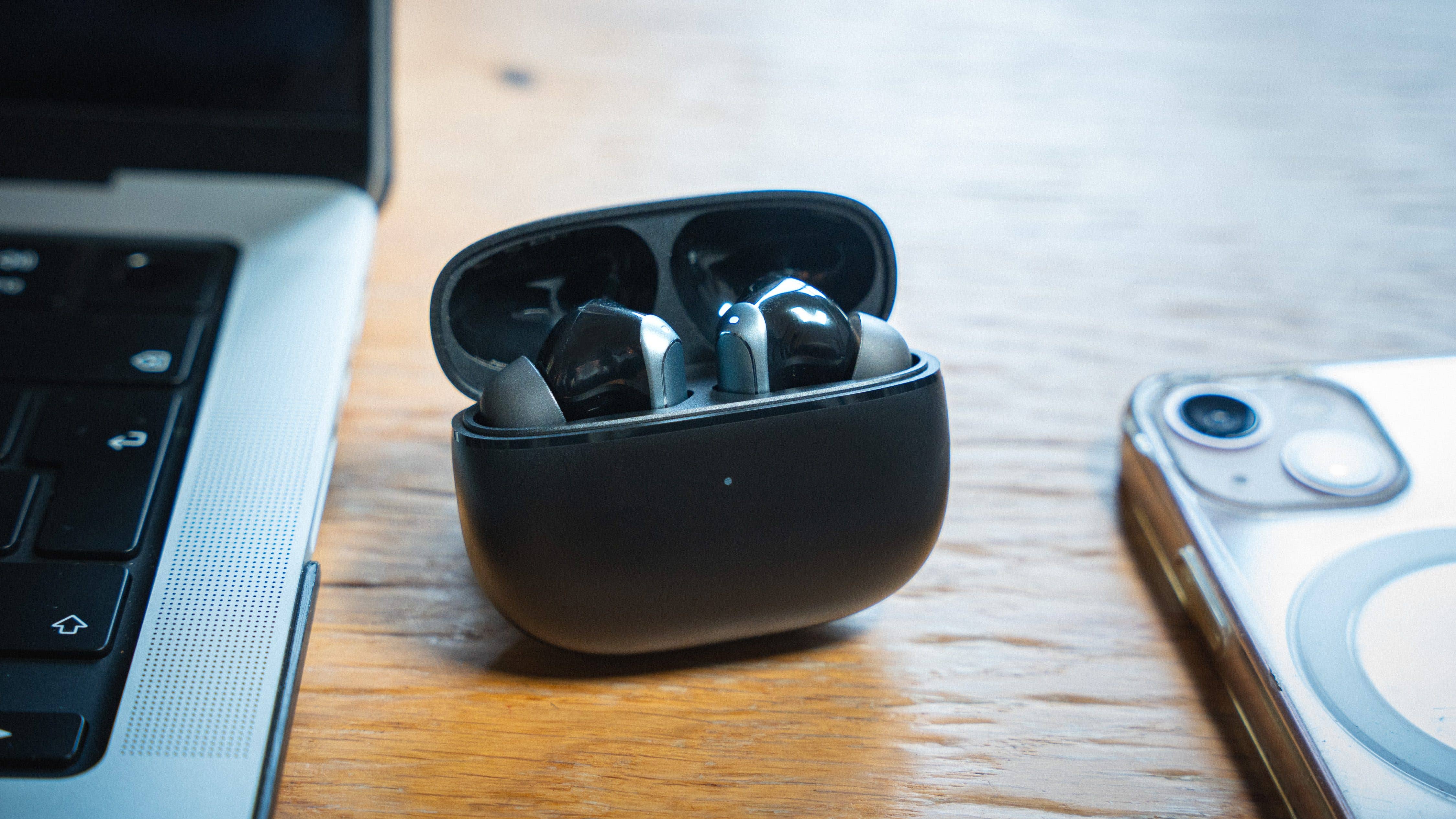 Small and compact is the name of the game with the EarFun Air 2.