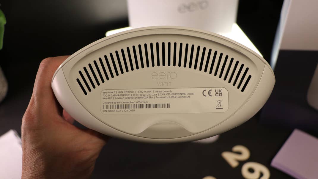 Ventilation slots below the Eero Max 7 makes it easier to cool down the device.