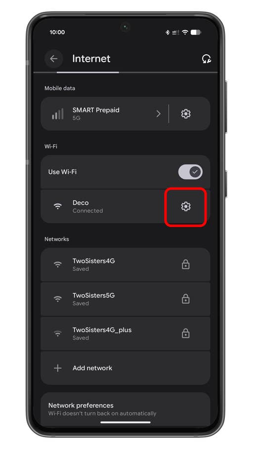 Android phone screen displaying Internet settings with Wi-Fi options and connected network.