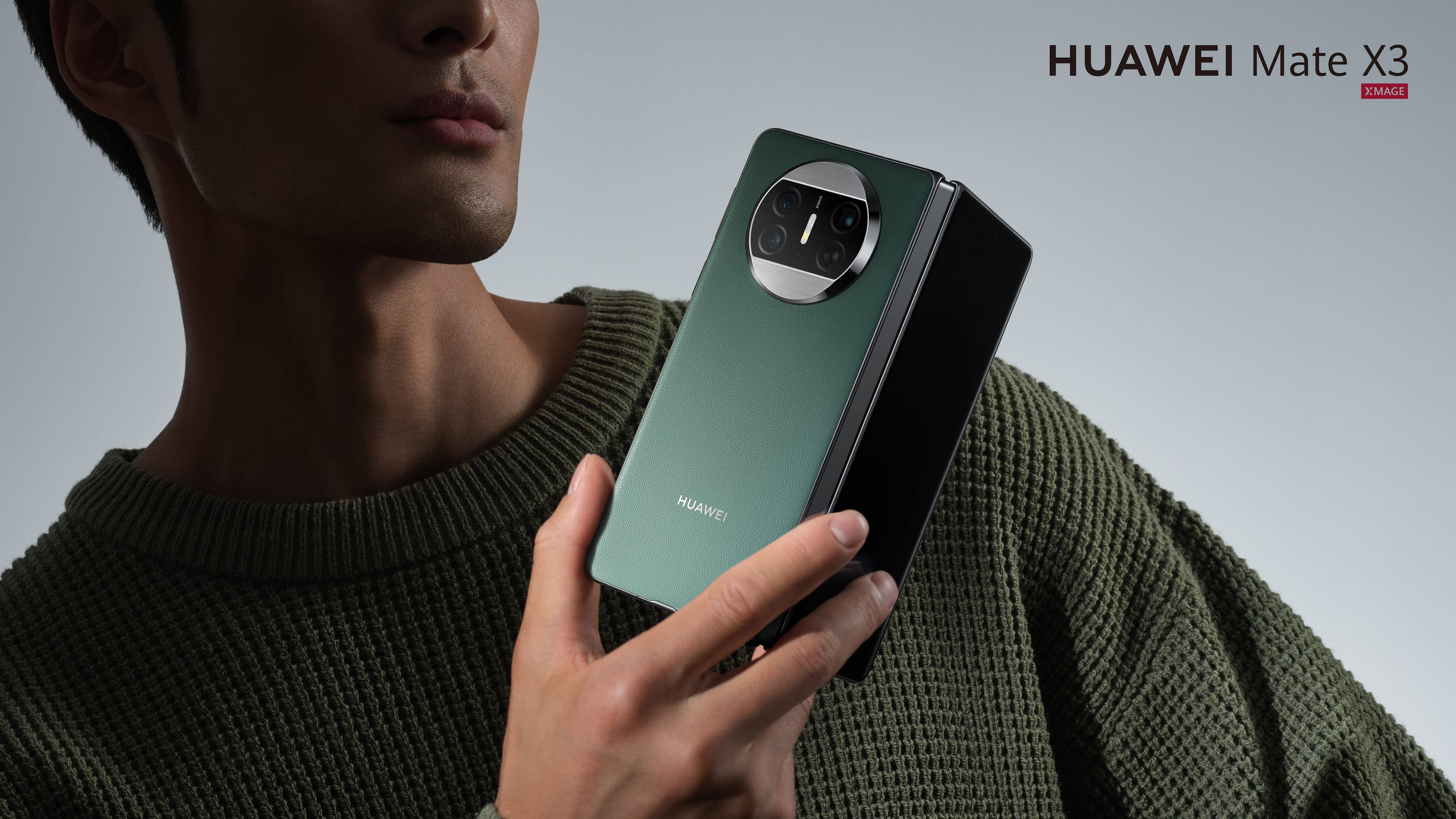 Huawei folds inwards again in the Mate X3. Huawei Mate X3